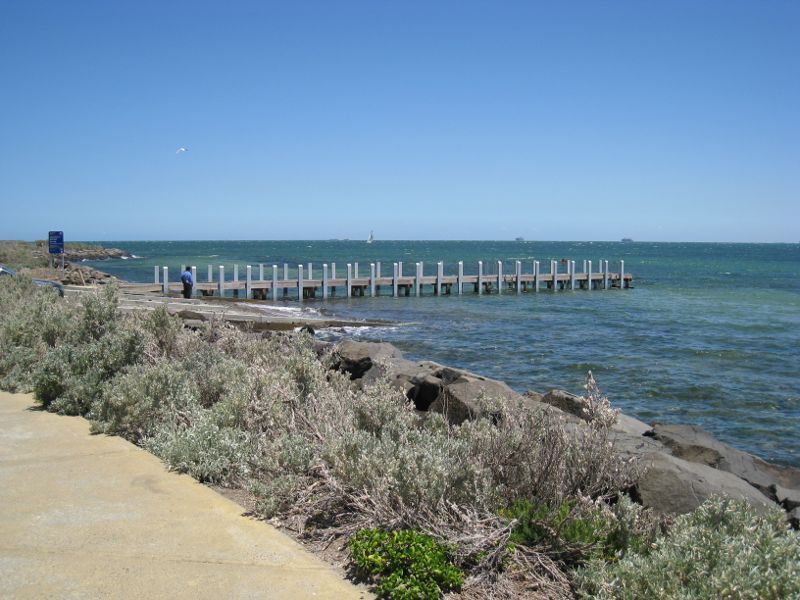 Brighton - Foreshore and beach at end of North Road - View south along coast towards boat ramp and jetty