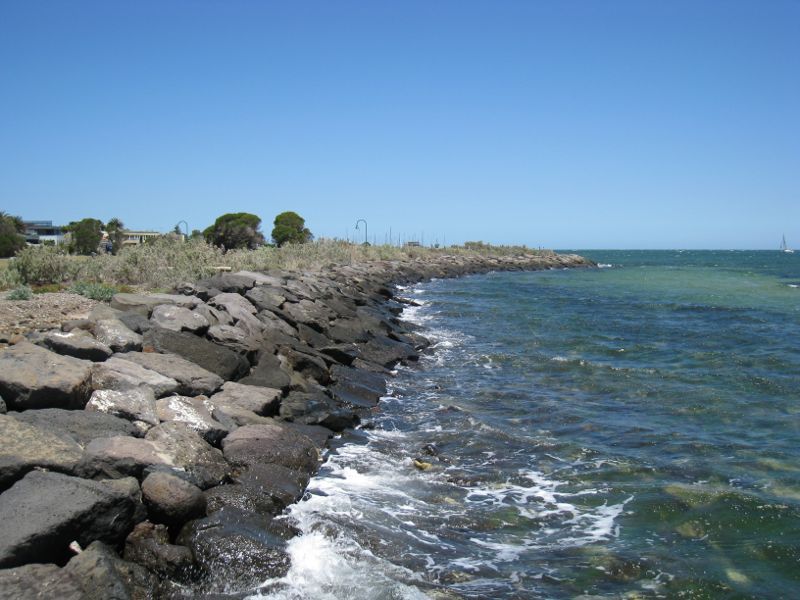 Brighton - Foreshore and beach at end of North Road: View south along coast from jetty