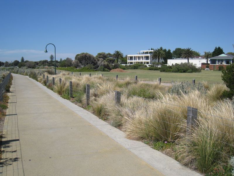 Brighton - Beach and coastline between North Road and Middle Brighton Pier: View north-east along coastal path