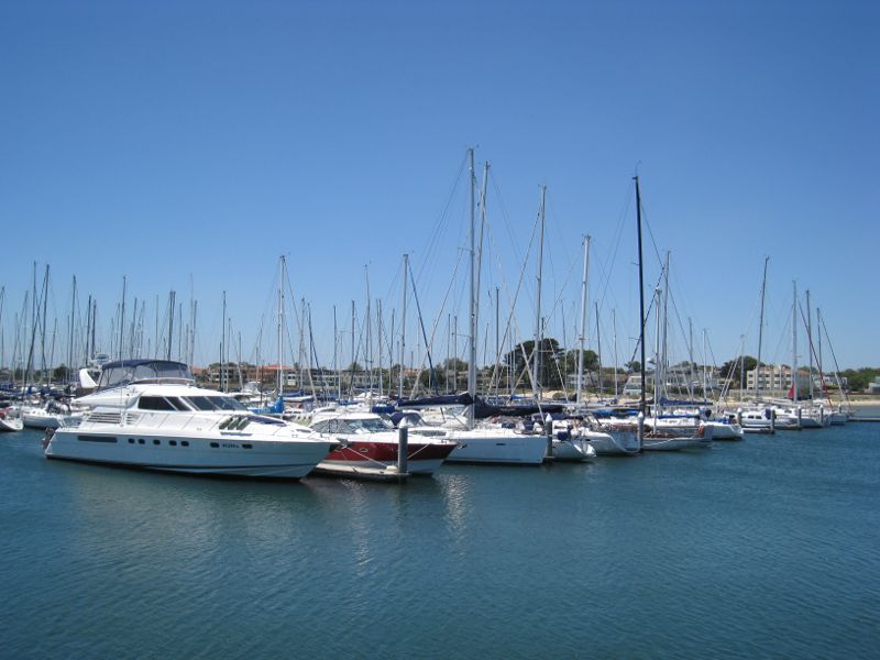 Brighton - Middle Brighton Pier and Royal Brighton Yacht Club Marina: Marina viewed from breakwater