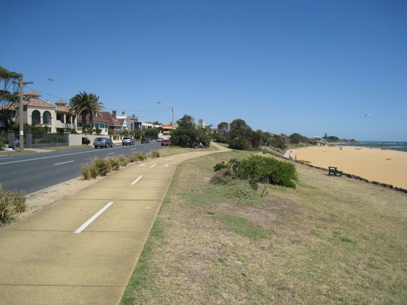 Brighton - Beach and coastline at Middle Brighton Beach: Southerly view along beach and foreshore park