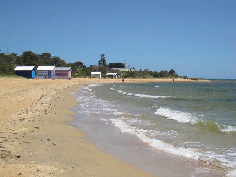 Brighton - Beach, coastline and bathing boxes at Dendy Street Beach - View towards southern end of beach