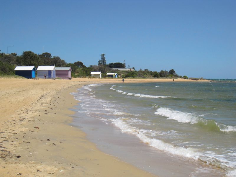 Brighton - Beach, coastline and bathing boxes at Dendy Street Beach: View towards southern end of beach