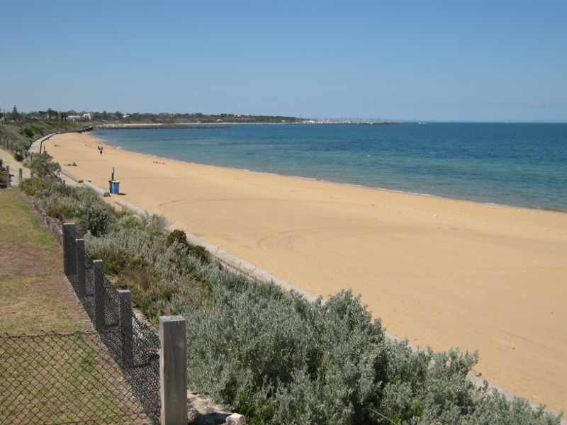 Brighton - Beach and coastline between Green Point and South Road - View south-east along beach near South Rd