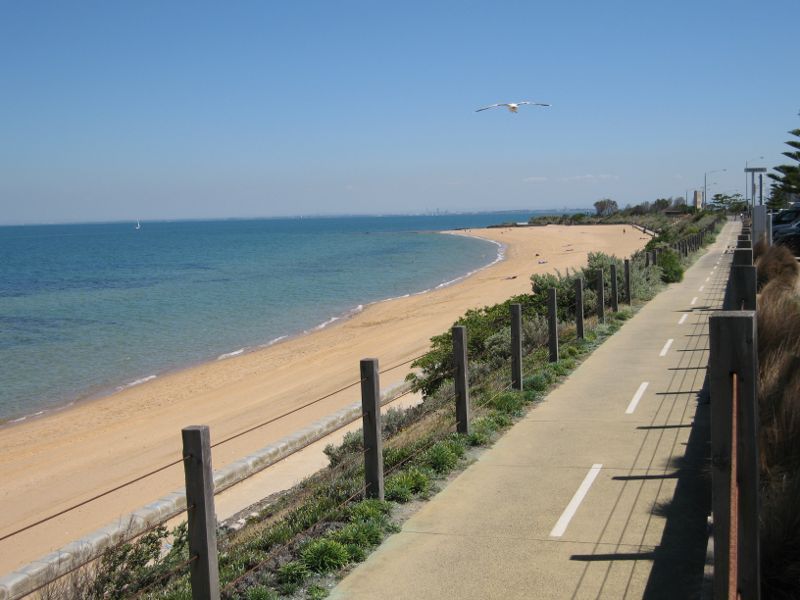 Brighton - Beach and coastline between South Road and New Street: View north-west along path above beach