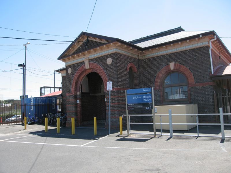 Brighton - South Road: Brighton Beach railway station