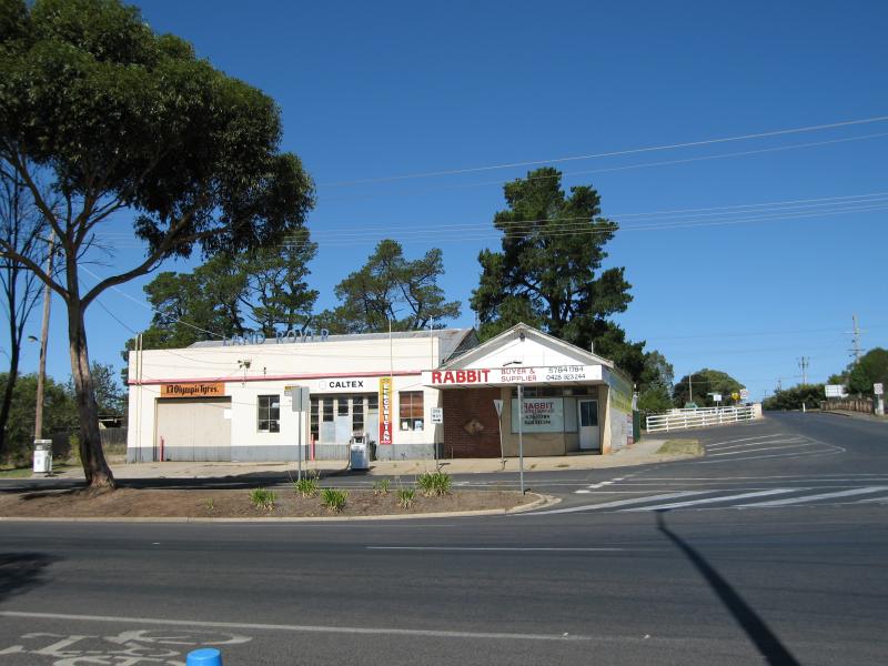 Broadford - Commercial centre and shops, High Street: View south-east across High St at Hamilton St
