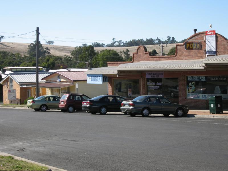Broadford - Commercial centre and shops, High Street: View north-west along Powlett St towards Gavan St