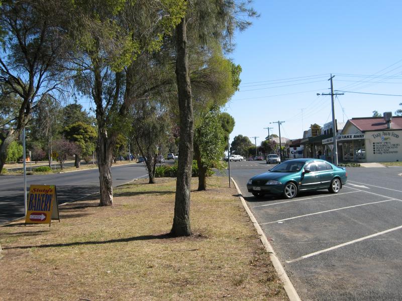 Broadford - Commercial centre and shops, High Street: View south-west along High St towards Powlett St