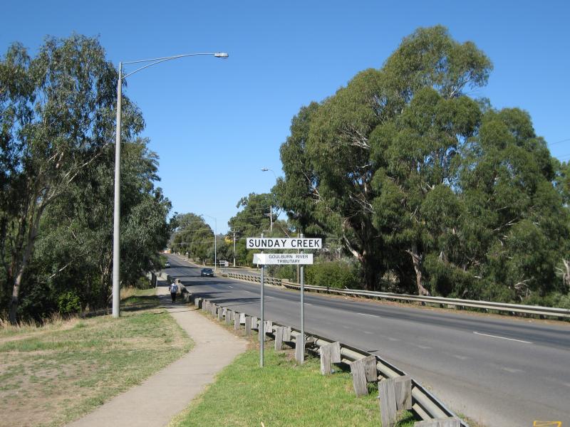 Broadford - North side of High Street between Murchison Street and Sunday Creek: View east along High St towards Sunday Creek