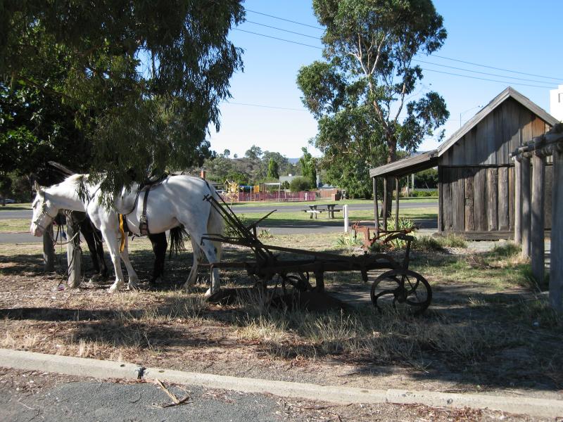 Broadford - South side of High Street between Murchison Street and Sunday Creek: Pioneer cottages, corner Murchison St and High St