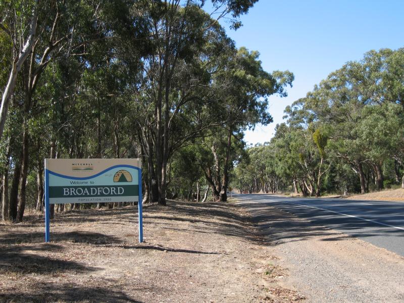Broadford - Around Broadford: Broadford town sign, view north-east along High St near Casey Cr