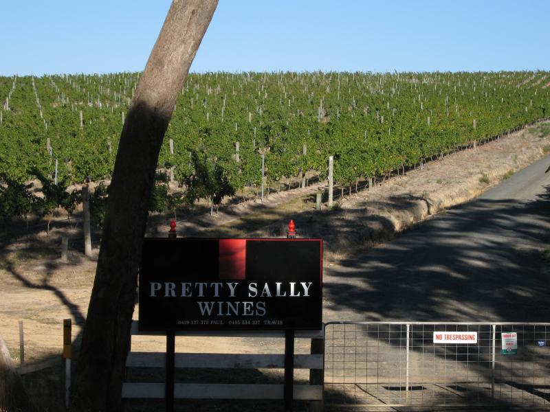 Broadford - Kilmore Road south-west of Broadford: Pretty Sally Wines
