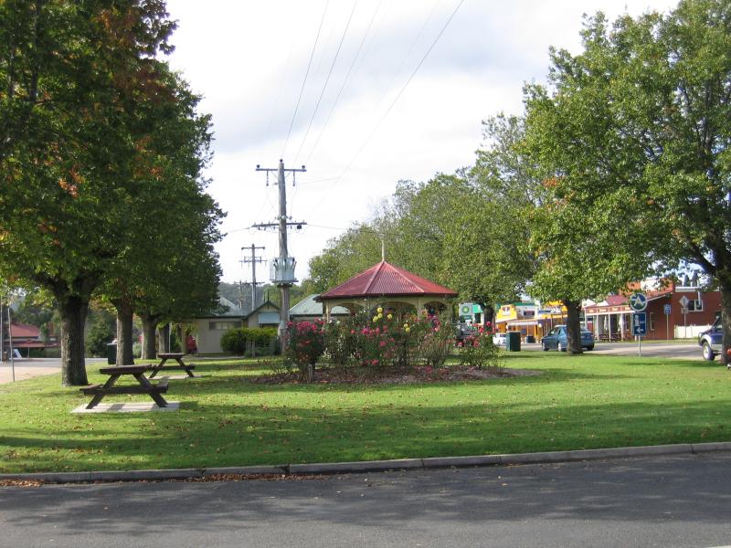 Bruthen - Commercial centre and shops, Great Alpine Road: View east through gardens along Great Alpine Rd at Ronald St