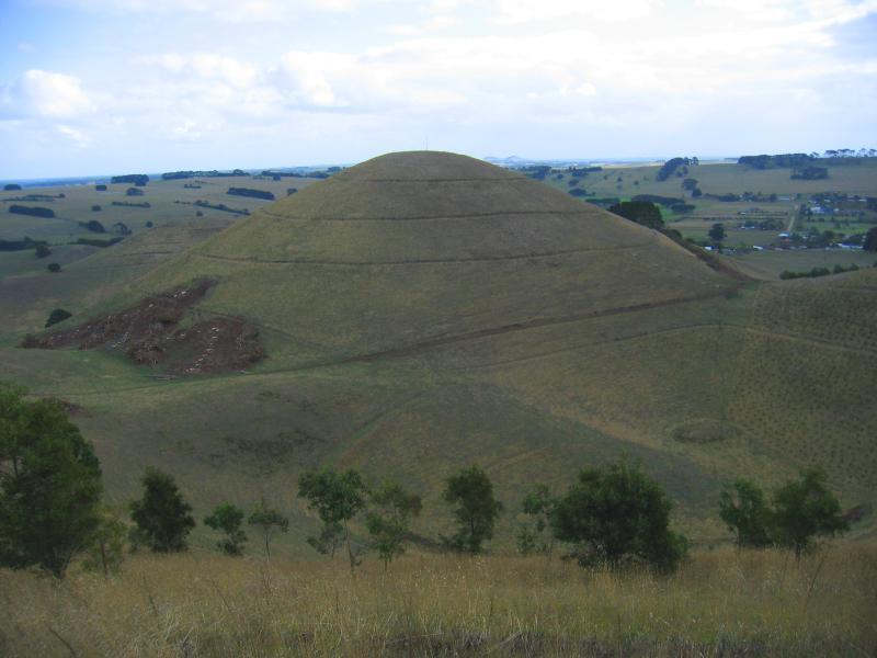 Camperdown - View from Mt Leura lookout: View west towards Mt Sugarloaf