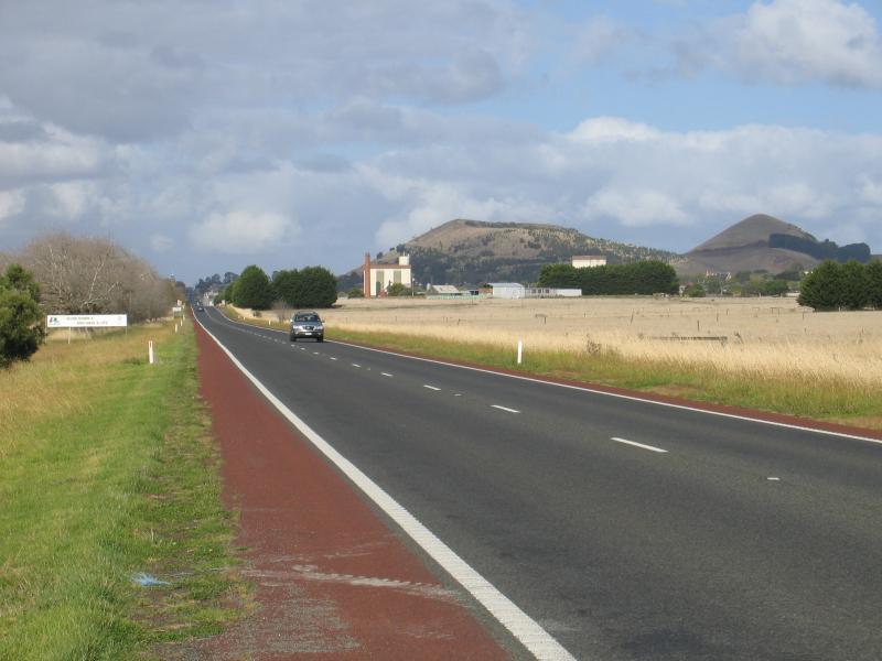 Camperdown - Camperdown outskirts: View south-east along Princes Hwy from western outskirts of town