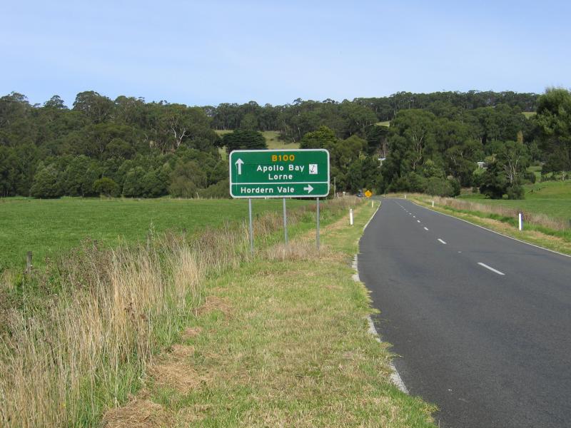 Cape Otway - Great Ocean Road near Hordern Vale: View along Great Ocean Road near road to Hordern Vale