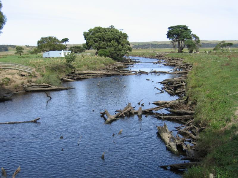 Cape Otway - Great Ocean Road near Aire River: View south along the Aire River at bridge