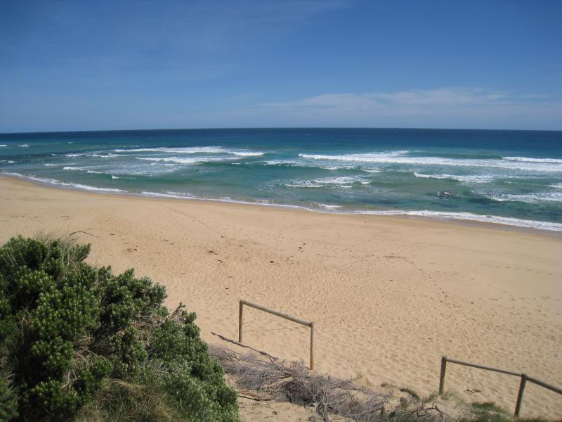 Cape Schanck - Gunnamatta Beach, section where Truemans Road meets the coast: Ocean view from viewing platform