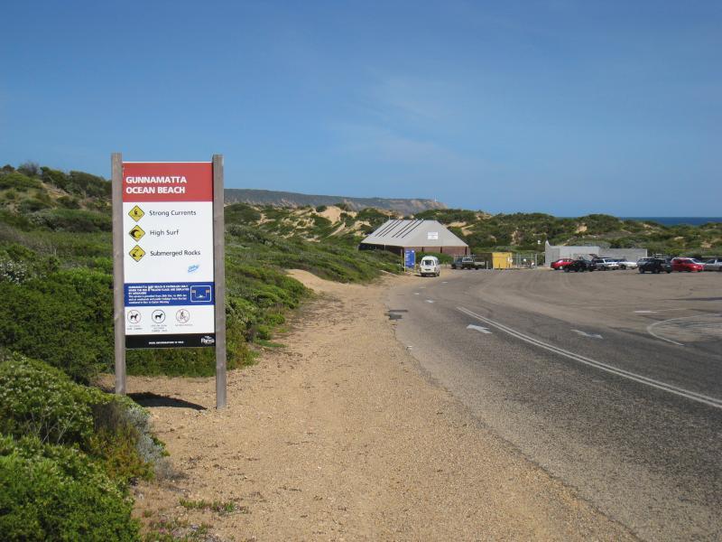 Cape Schanck - Gunnamatta Beach, section at very end of Truemans Road: View south-east along Truemans Rd towards car park