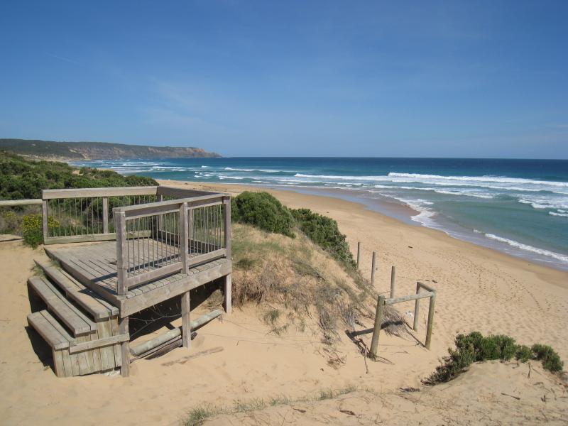 Cape Schanck - Gunnamatta Beach, section at very end of Truemans Road: View south-east along beach at viewing platform