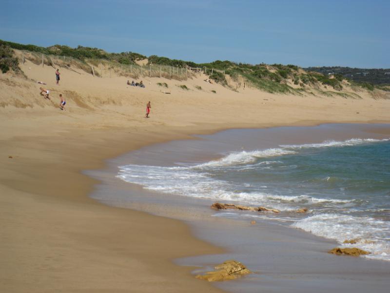 Cape Schanck - Gunnamatta Beach, section at very end of Truemans Road: Sand dunes along beach