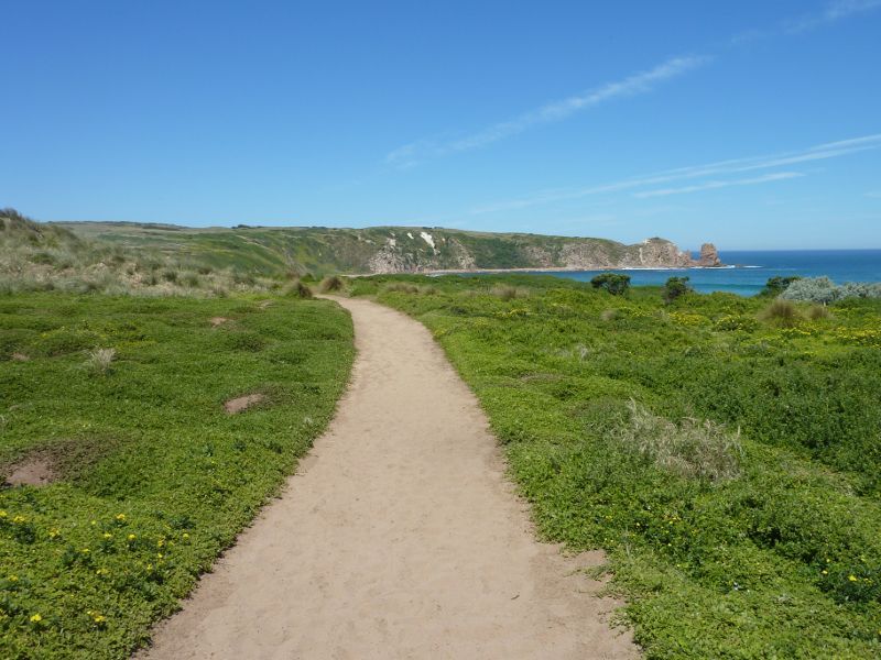 Cape Woolamai - Cape Woolamai Trail near Magic Lands Beach: Southerly view along trail towards The Pinnacles
