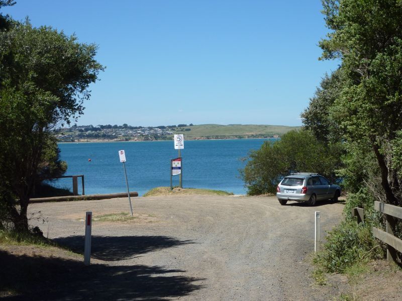 Cape Woolamai - Picnic area at eastern end of Cottosloe Avenue: Eastern end of Cottosloe Av
