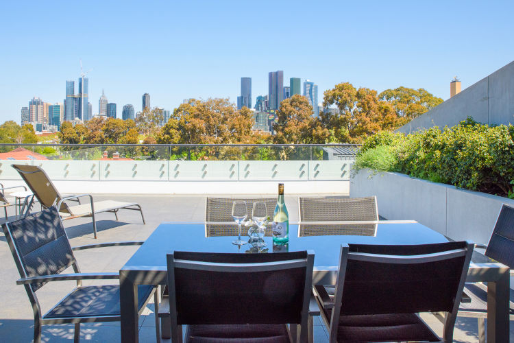 Cosmo Stays - Penthouse, Carlton