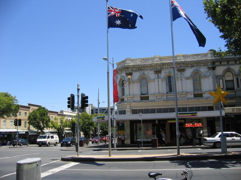 Carlton - Lygon Street, commercial centre and restaurants: View west along Grattan St at Lygon St