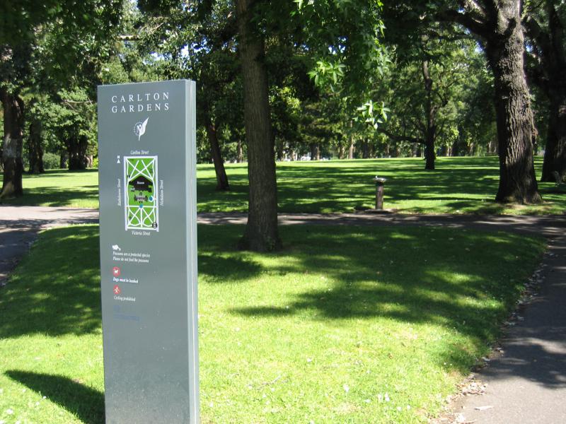 Carlton - Carlton Gardens: Pathway and sign, Carlton Gardens South