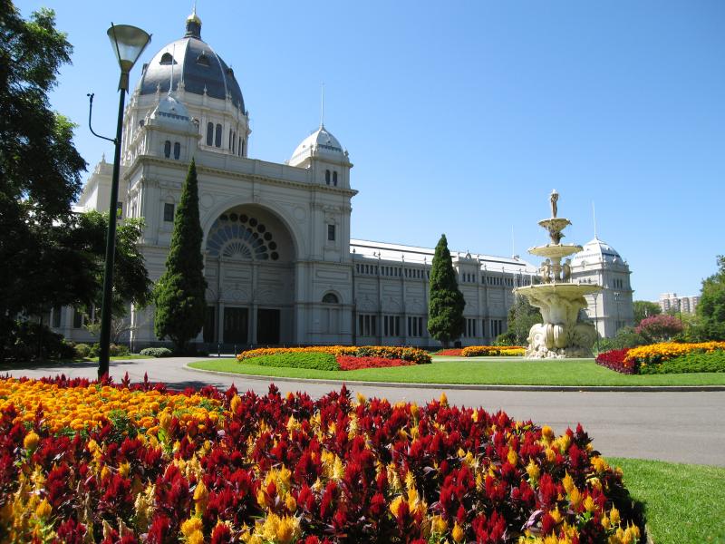 Carlton - Exhibition Building, Carlton Gardens: Southern entrance and fountain