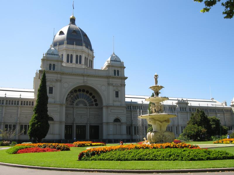 Carlton - Exhibition Building, Carlton Gardens: Southern entrance and fountain