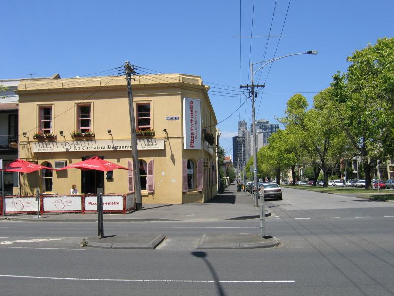 Carlton - Drummond Street: View south along Drummond St at Grattan St
