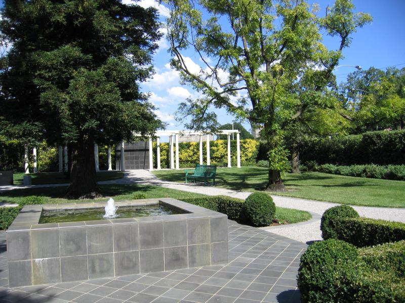 Carlton - Melbourne General Cemetery, College Crescent, Carlton North: Prime Minister's Memorial Garden