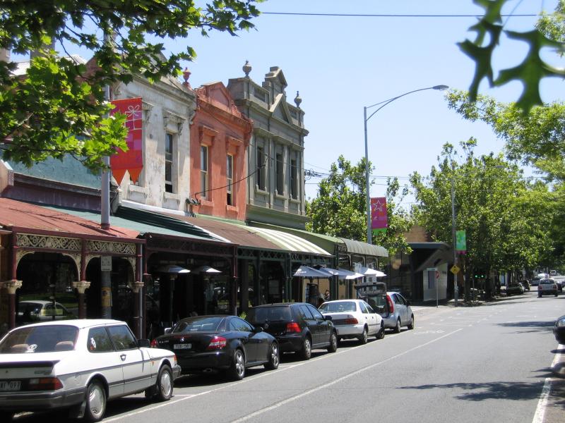 Carlton - Rathdowne Street, Carlton North: View north along Rathdowne St towards Newry St