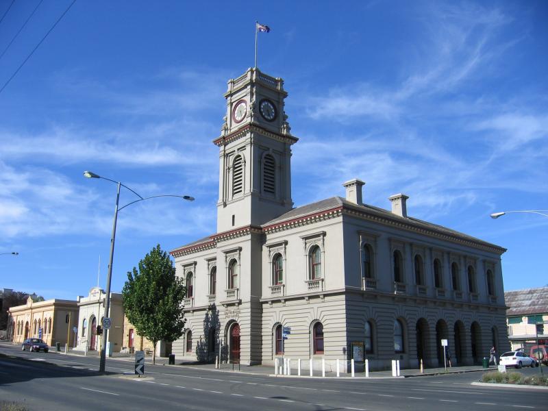 Castlemaine - Shops and commercial centre along Barker, Mostyn and Lyttleton Streets: Castlemaine Post Office, corner Barker St and Lyttleton St