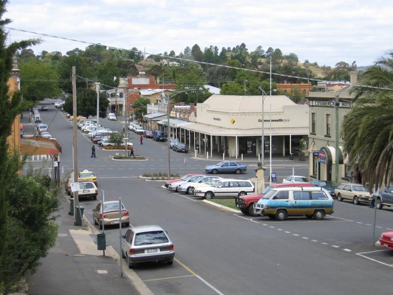 Castlemaine - Shops and commercial centre along Barker, Mostyn and Lyttleton Streets: View east along Lyttleton St towards Barker St