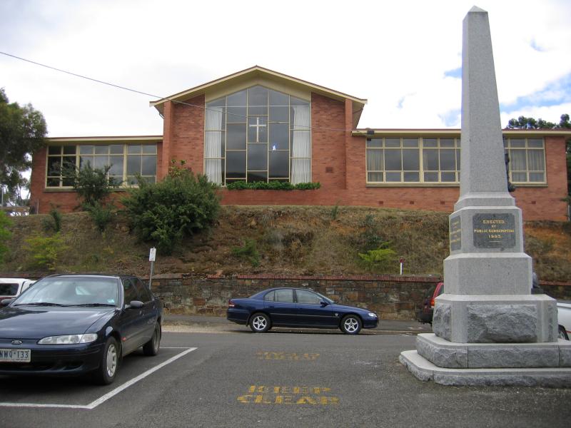 Castlemaine - Shops and commercial centre along Barker, Mostyn and Lyttleton Streets: Uniting Church, Mostyn St between Kennedy St and Barker St