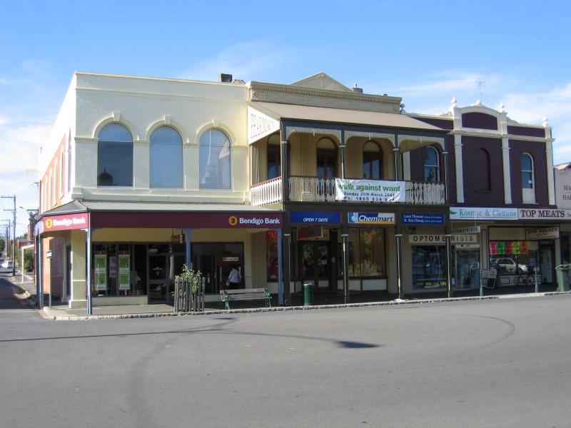Castlemaine - Shops and commercial centre along Barker, Mostyn and Lyttleton Streets: Shops, Mostyn St at Frederick St
