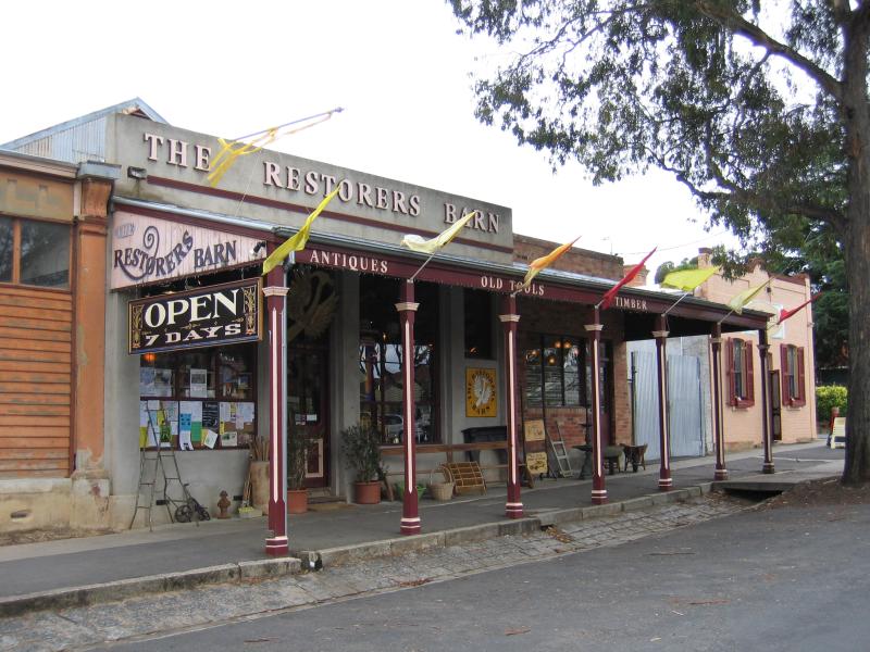 Castlemaine - Shops and commercial centre along Barker, Mostyn and Lyttleton Streets: The Restorers Barn, Mostyn St at Lyttleton Av