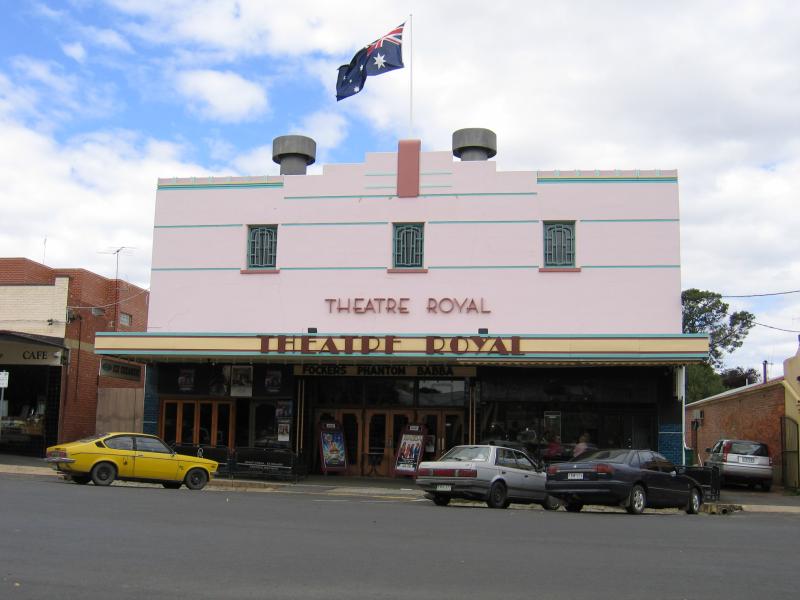 Castlemaine - Shops and commercial centre along Barker, Mostyn and Lyttleton Streets: Theatre Royal, Hargraves St between Mostyn St and Forest St