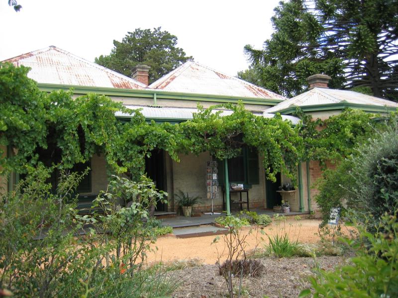 Castlemaine - Buda Historic Home and Gardens, Hunter Street - Front of house facing Hunter St