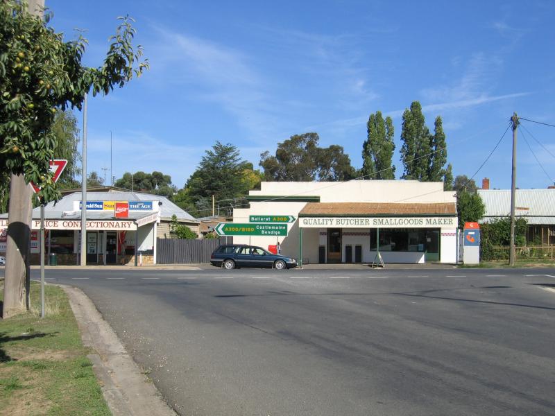 Castlemaine - Western outskirts of Castlemaine: View east along Elizabeth St towards Johnstone St