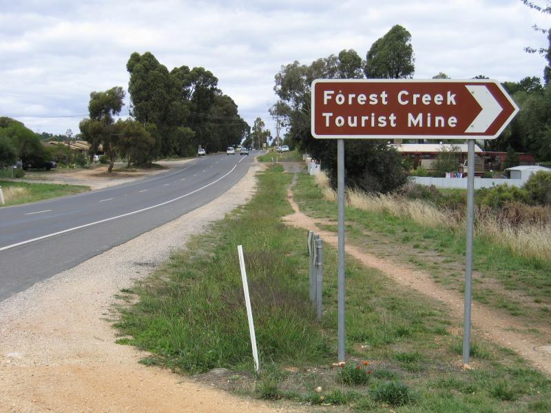 Castlemaine - Forest Creek Historic Gold Diggings, Pyrenees Highway: View east along Pyrenees Hwy at entrance to gold diggings