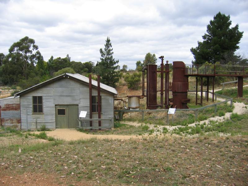 Castlemaine - Forest Creek Historic Gold Diggings, Pyrenees Highway: Old mining facilities