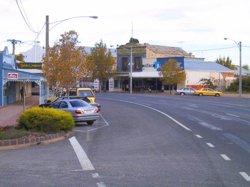Charlton - Shops and commercial centre, High Street (Calder Highway) - View south-east along High St near Davies St