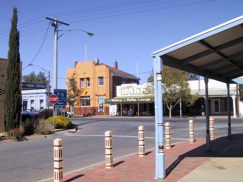 Charlton - Shops and commercial centre, High Street (Calder Highway): View south-west along John Curtin Dr towards High St