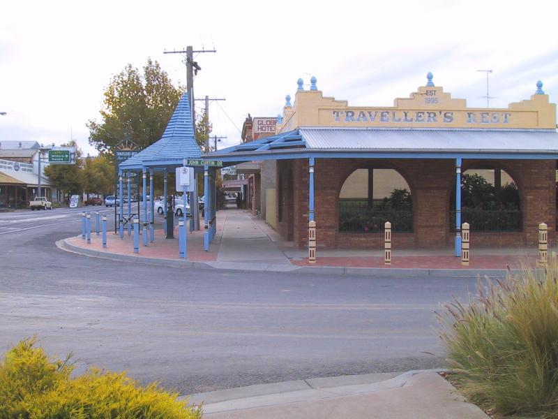 Charlton - Shops and commercial centre, High Street (Calder Highway): View north-west along High St at John Curtin Dr