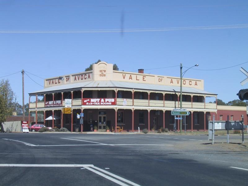 Charlton - Around Charlton: Vale of Avoca (The Vale) B&B, corner Calder Hwy and Borung Hwy